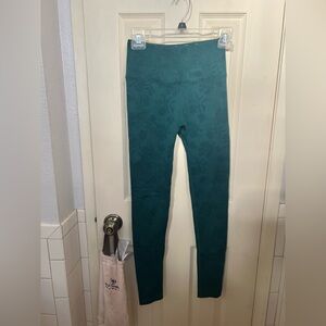 Spiritual Gangster leggings